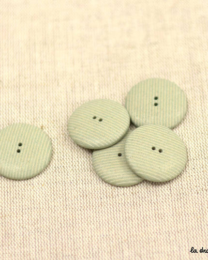 Plouhinec button striped pawn 28 mm