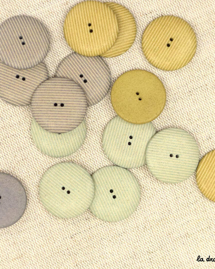 Plouhinec button striped pawn 28 mm