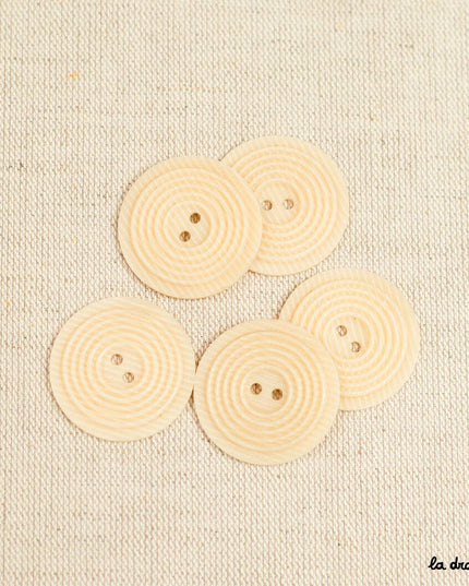 Circled Sand Grain Button 2 Holes 31 mm