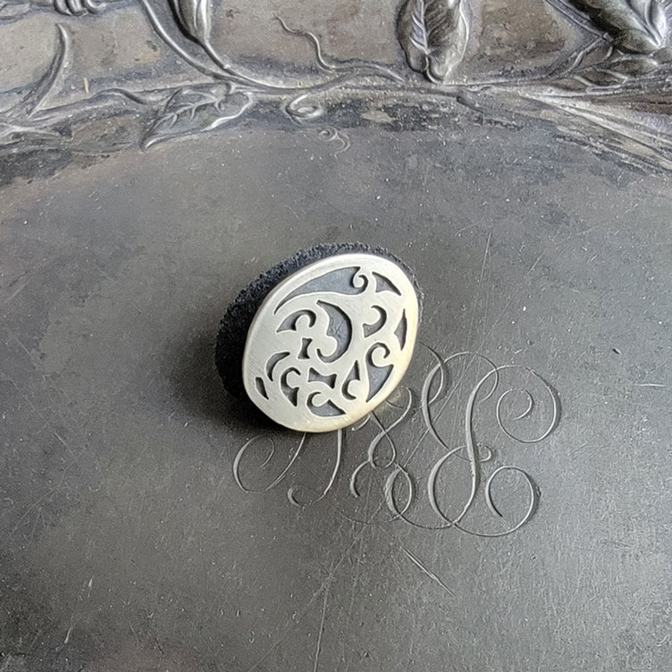 JUL Modern Ornate Circle Stud Button