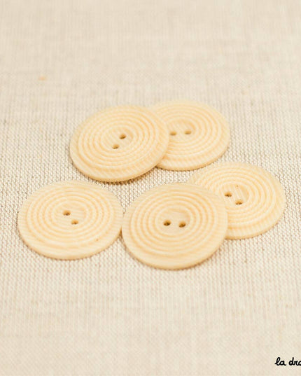 Circled Sand Grain Button 2 Holes 31 mm