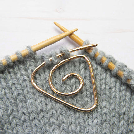 Triangle Spiral Cable Needle | Knitting Notions Tools