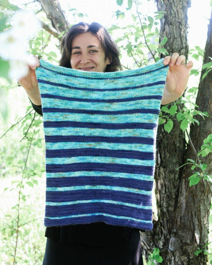 Diminishing Colors Cowl Kit - Mary Ann Sock