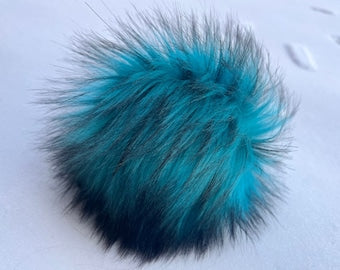 Pom Pom with Snap-Luxury Faux Fur